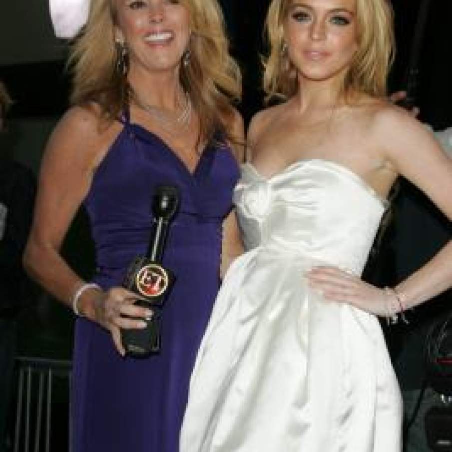 Dina si Lindsay Lohan