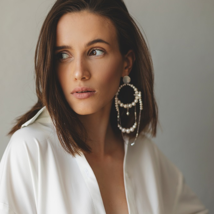 Cercel hoop supradimensionat, cu miniperle decorative 