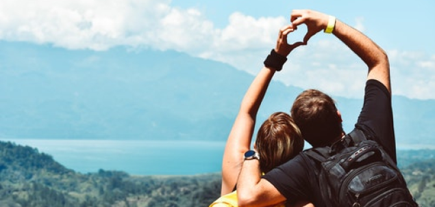 Alaturi de cine iti place sa iti petreci timpul?