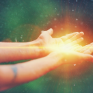 Miracolul care te va ajuta să rămâi pozitiv chiar și când vei fi înconjurat de negativitate