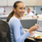 Tu mananci sanatos la birou?