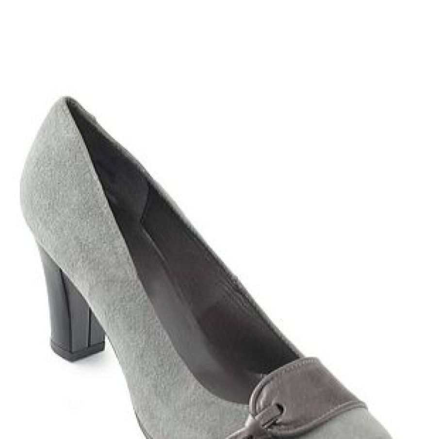 Pantofi din piele intoarsa