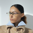 Retro sau futurist? Clienții români de ochelari sunt tot mai atenți la stil, conectați digital și dornici să experimenteze rame 