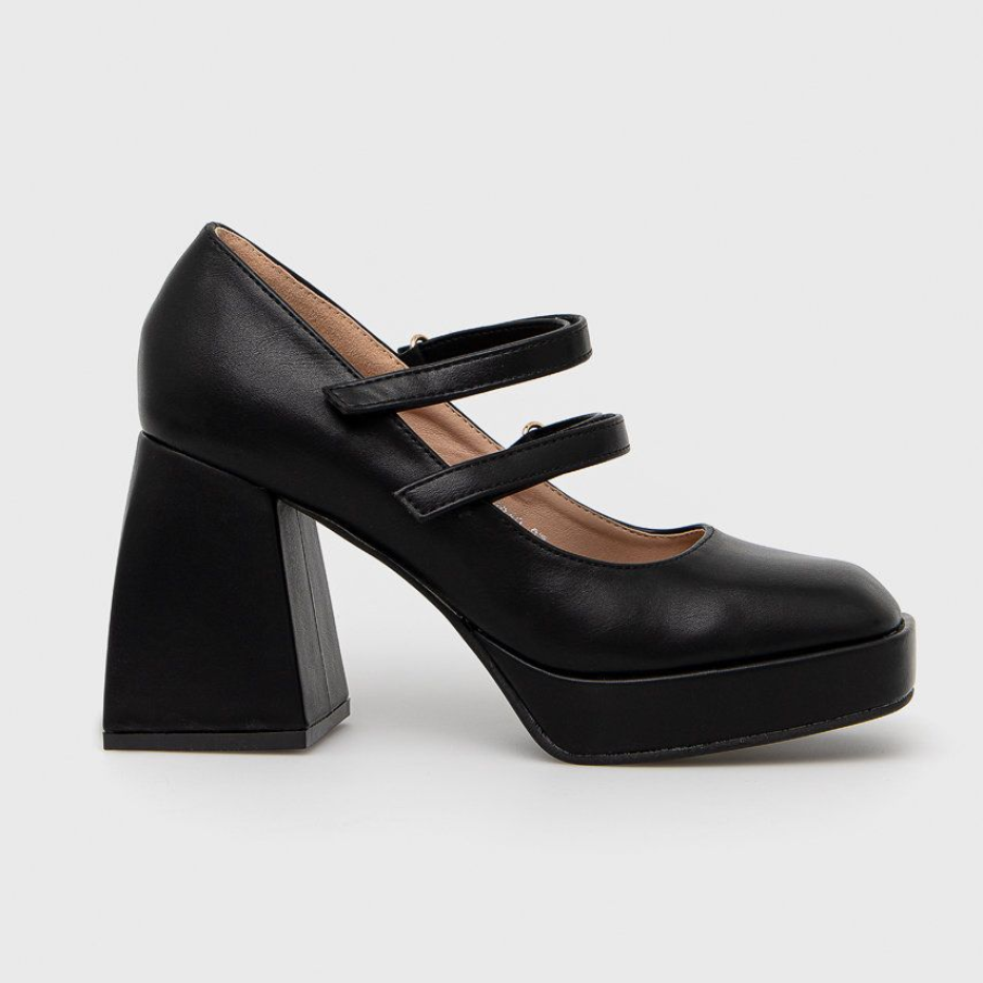 Pumps din colecția Answear Lab decorați cu două bretele elegante care îmbracă frumos piciorul 