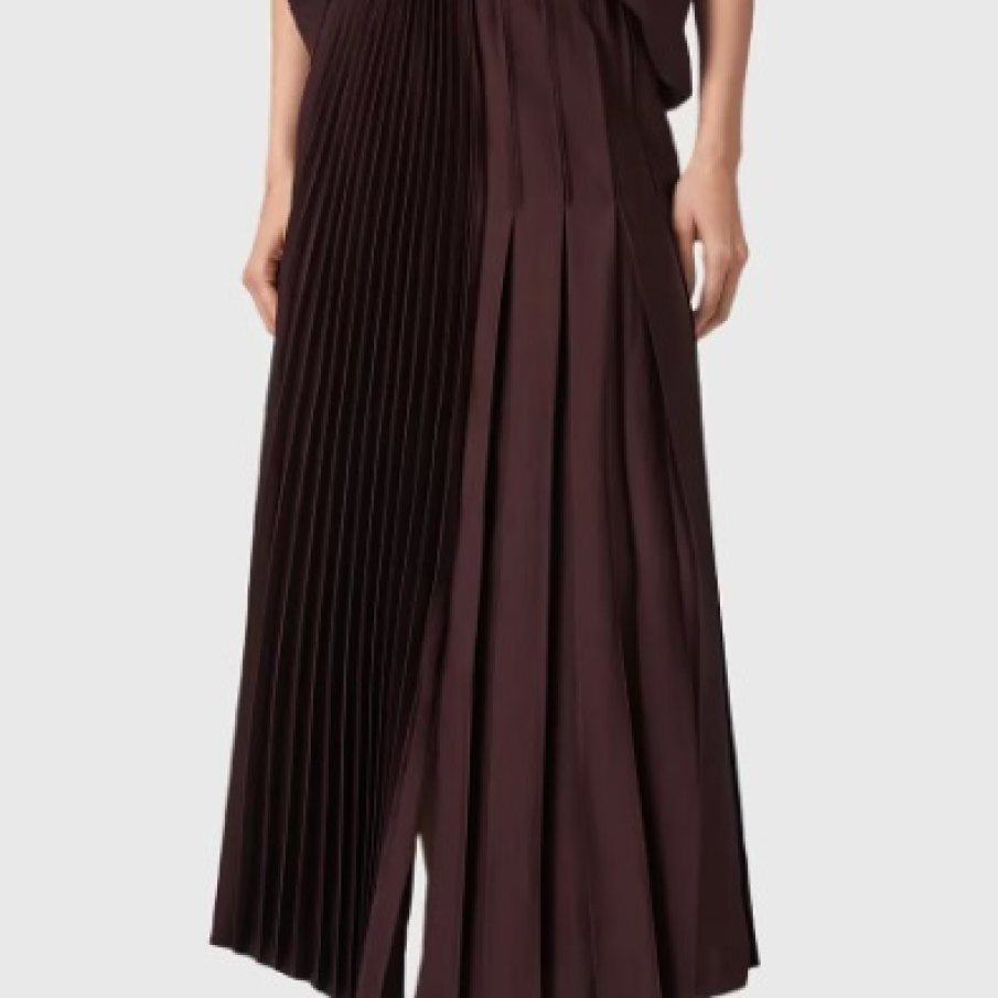 11 modele de fuste plisate și stilate, în tendințe în toamna 2025