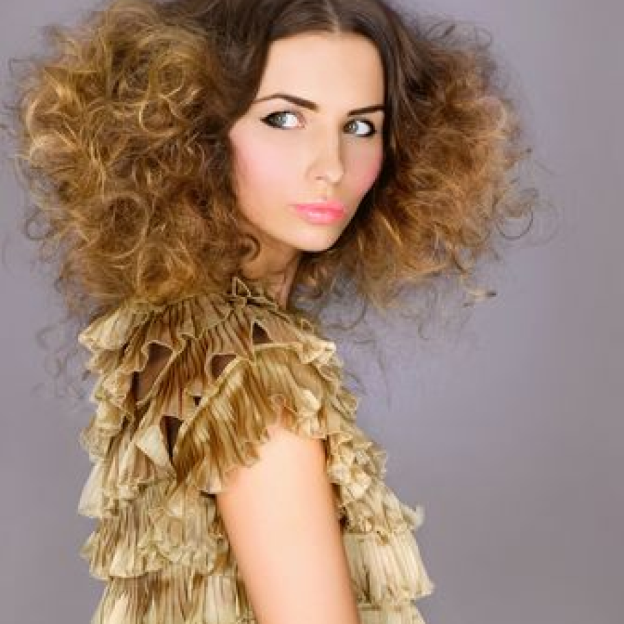 Coafura cu volum extrem 