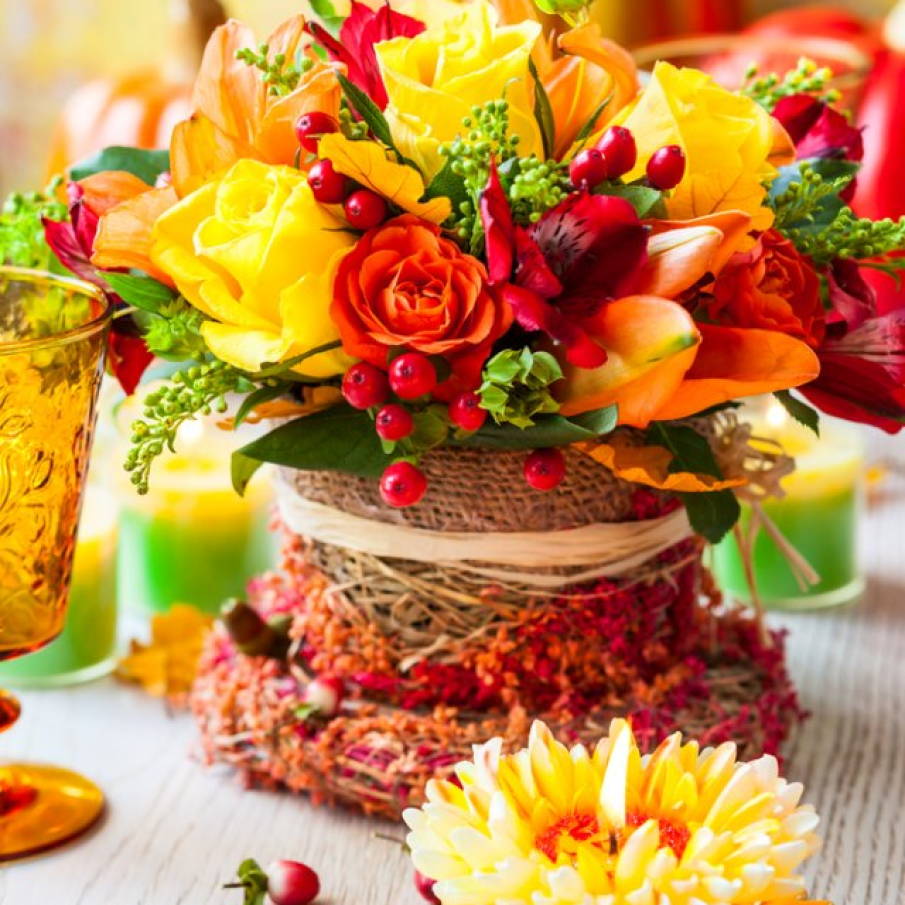 Aranjament floral pentru masa festiva 