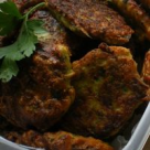 Chiftelute de dovlecel cu sos de usturoi