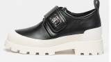 Pantofi loafer de piele Michael Kors cu inserții sintetice, într-o combinație inedită de alb și negru 