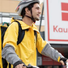Kaufland Romania anunta in premiera serviciul de livrari rapide la domiciliu printr-un parteneriat cu Glovo