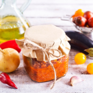 Cum să faci zacuscă de vinete? 5 sfaturi pentru o rețetă delicioasă și ușor de preparat