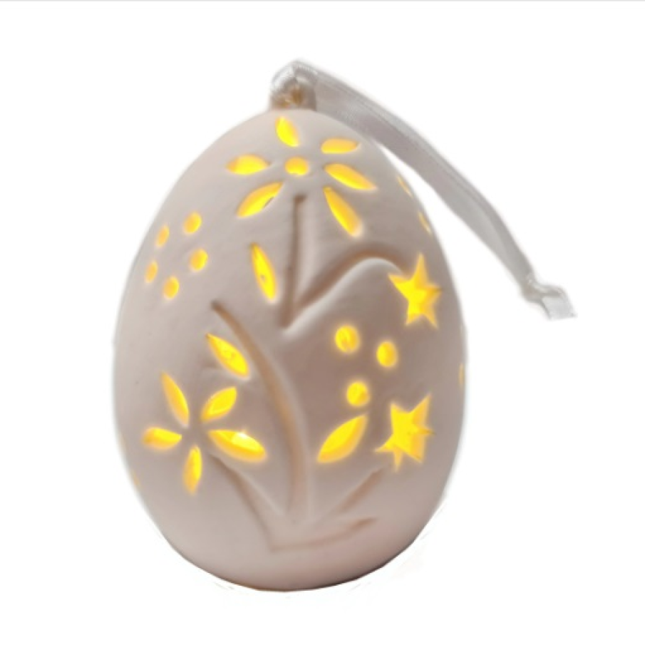 Decorațiune de Paște sub forma unui ou luminos cu agățătoare și decupaje florale. Ornamentul este realizat din fibră de rășină naturală  și funcționează cu 3 baterii AG13.