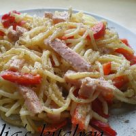 Spaghete cu branza topita