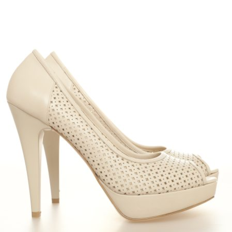 Pantofi cu minidecupaje