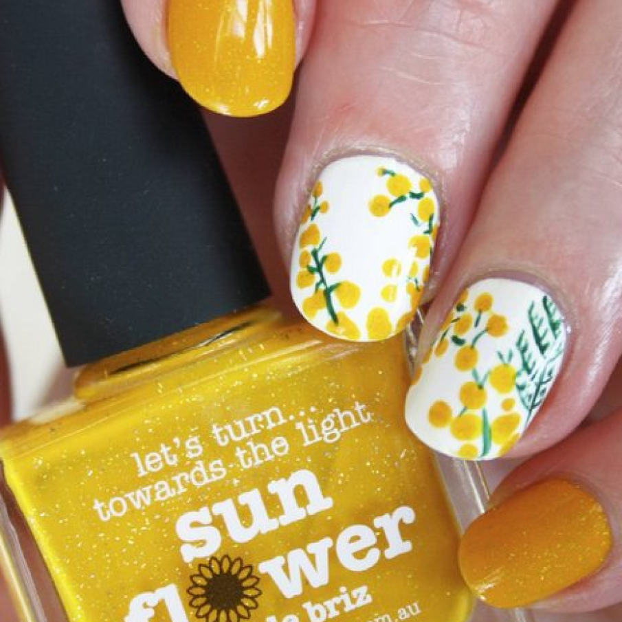 Manichiura Floarea-soarelui 