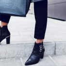 Pași încrezători prin covorul de toamnă: 8 perechi de botine elegante de sezon