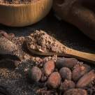 Diferențe între pudra de roșcove și cacao: ce alegi?
