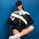 Descoperă colecția care readuce în tendințe un brand iconic pe care îl iubim