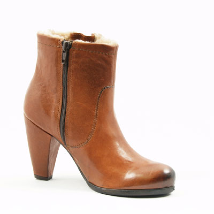 Ghete tip botine din piele naturala cu toc mediu gros comod Carmens coniac