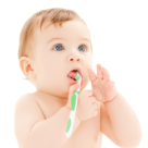 Ingrijirea gingiilor si a primilor dintisori la bebelusi