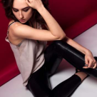 Pantalonii din piele: 7 modele deosebite pentru un look puternic