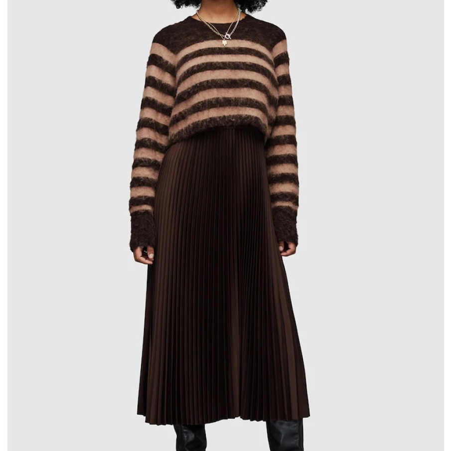 Set elegant de rochie maxi plisată și pulover în dungi Josie într-o superbă culoare de maro intens, tomnatic