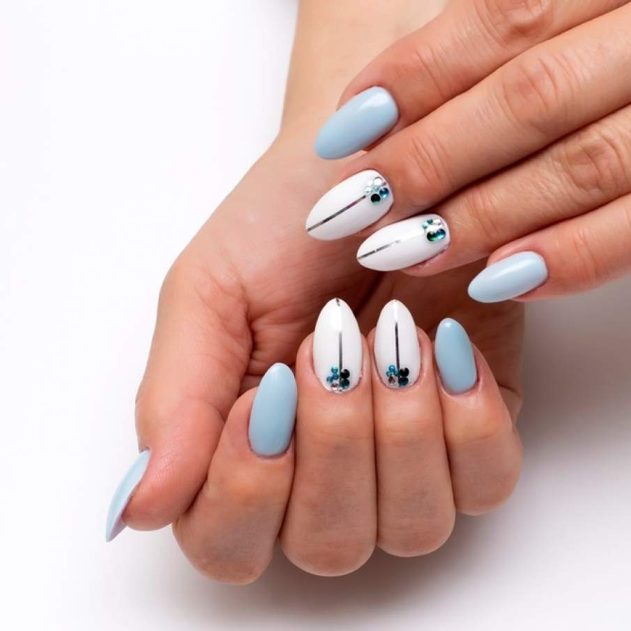  Manichiură cu cristale pentru vară 