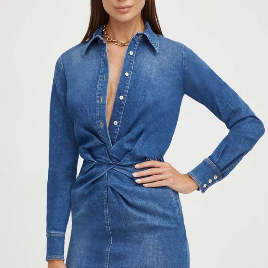 Rochie mini din denim Elisabetta Franchi, cu aspect mulat și decolteu și încheiere scurtă cu nasturi 