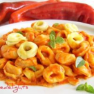 Tortellini cu sos de ardei