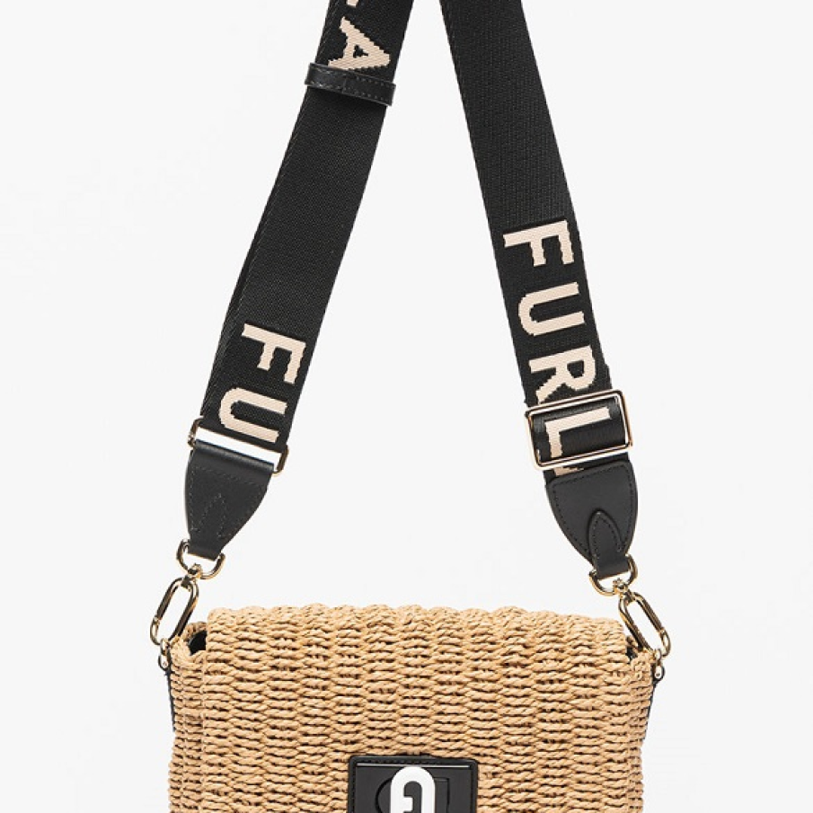 Geantă Furla în stil crossbody, confecționată din paie și piele naturală, cu detaliu cu monogramă 