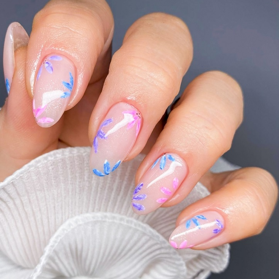 Modele de unghii trendy pentru primăvară și Paște 