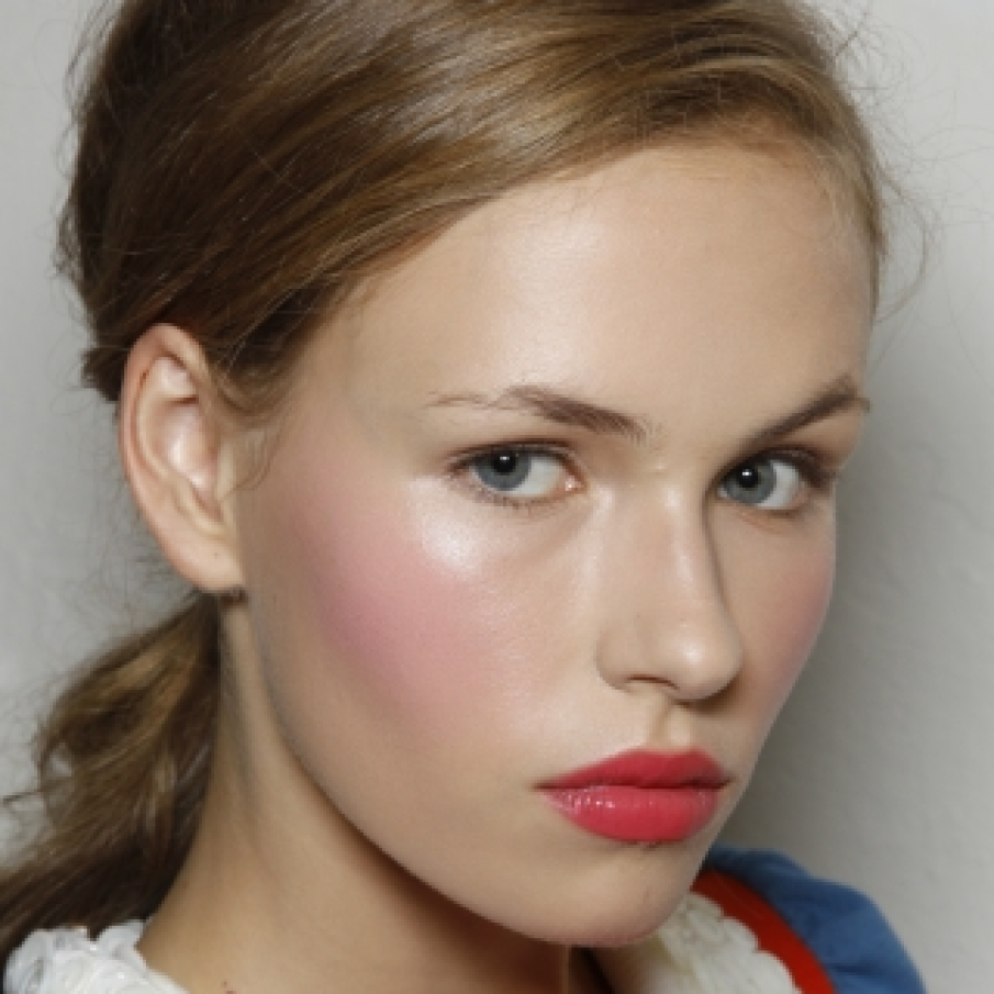 Pometi sculptati in roz