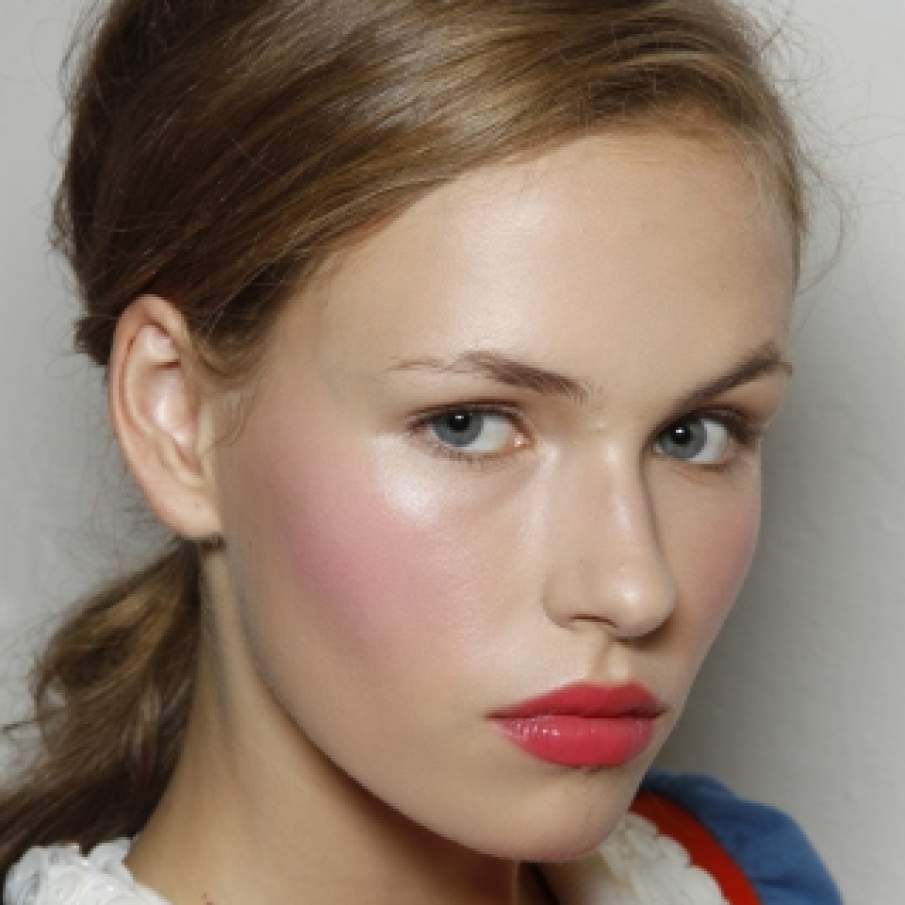 Pometi sculptati in roz