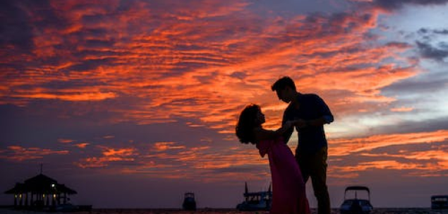 Va aratati afectiunea unul fata de celalalt?