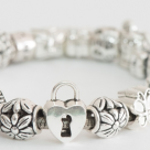 5 idei de cadouri elegante și accesibile pentru femei