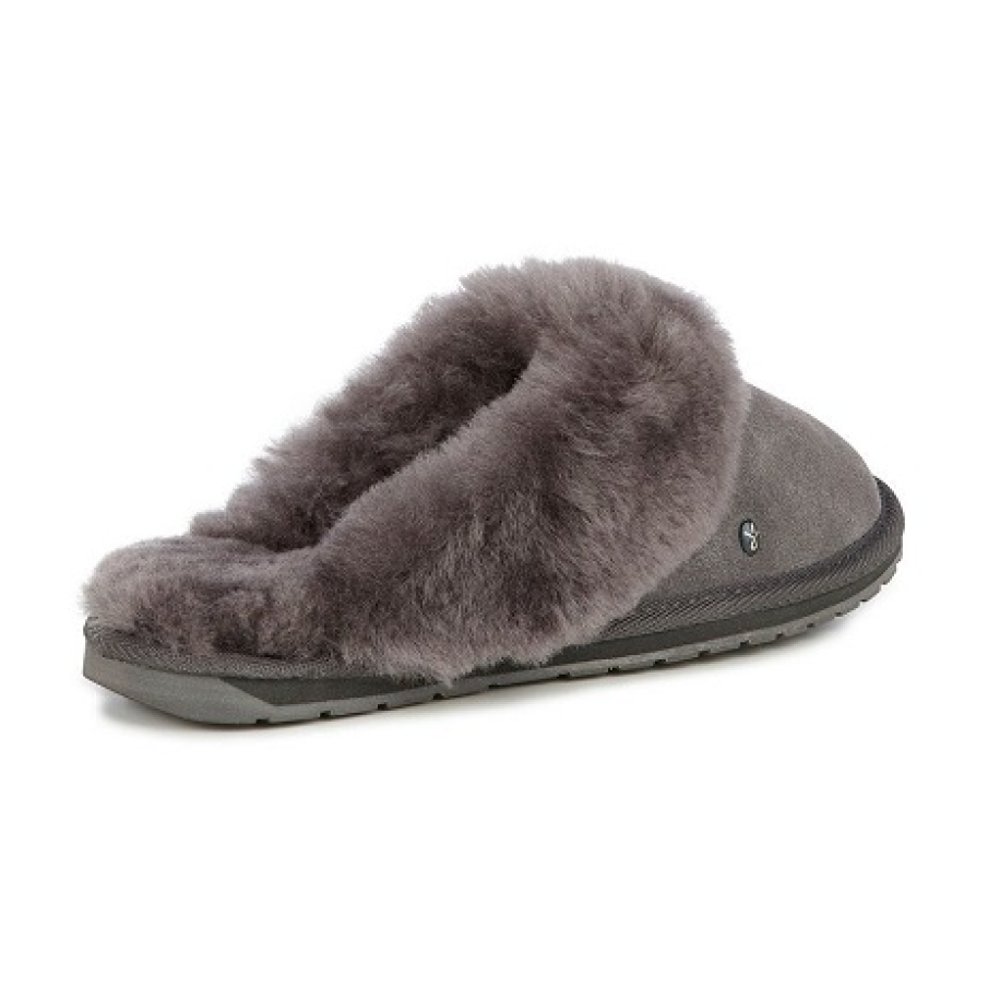 Papuci din colecția Emu Australia cu talpa din material sintetic și decorați pe interior cu lână de merinos 