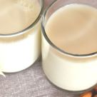 Studiu: Românii sunt tot mai bine informați despre alternativele la lactatele de origine animală 