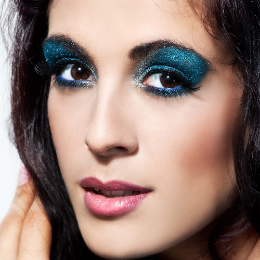 Albastru stralucitor all-over