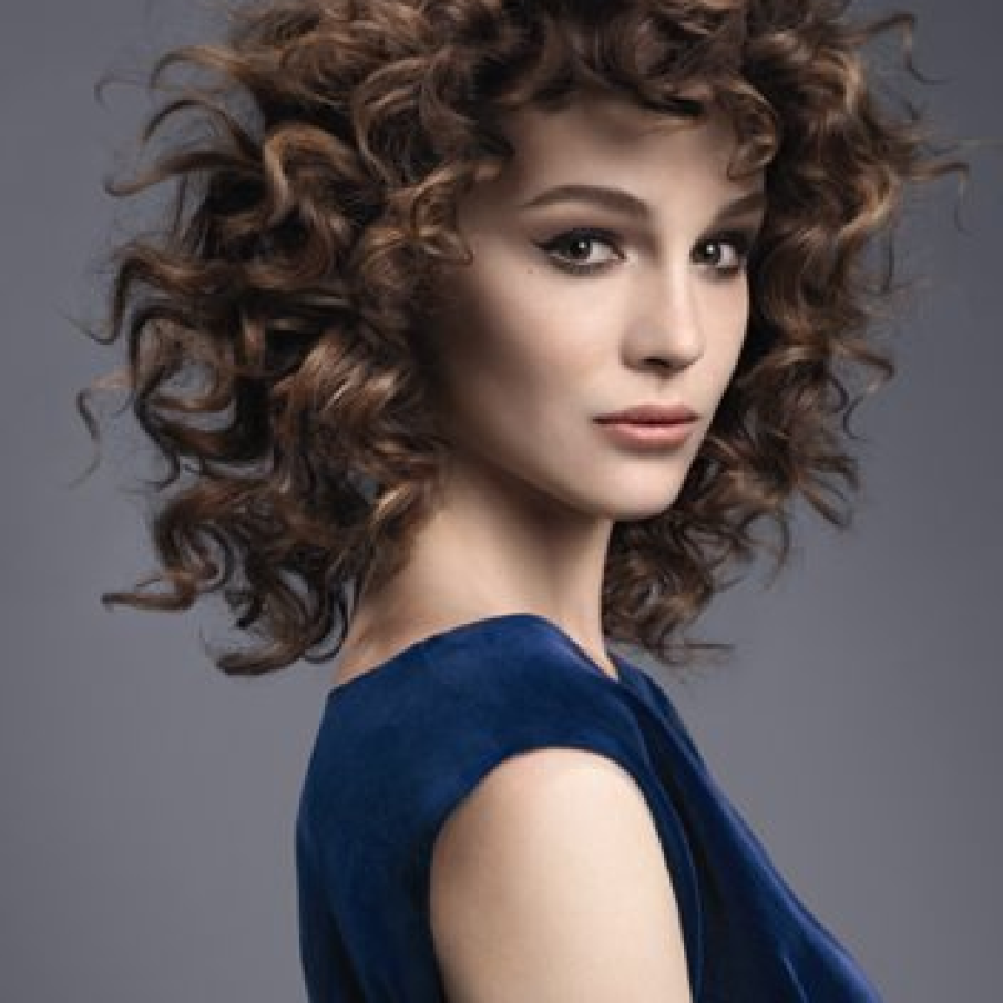 Coafuri in stilul anilor '80 - Brun Moka