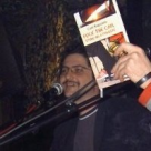 Rara Avis - Un barbat sare in apararea femeilor din Romania