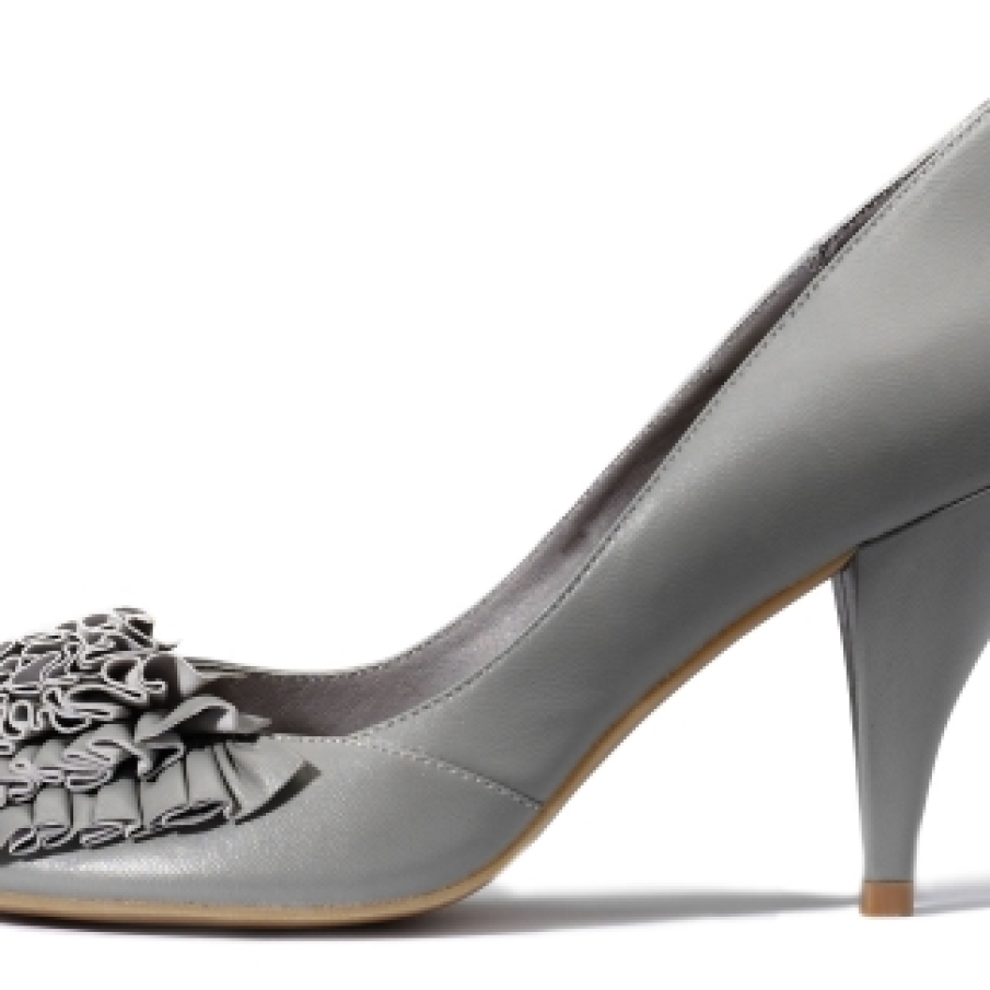 Pantofi cu aplicatii in straturi