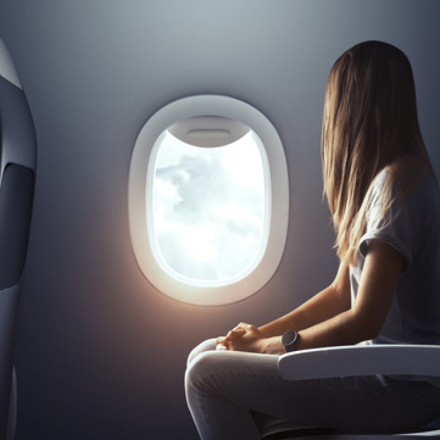 I-a fost foarte rusine. Si-a dat seama ca a gresit… A uitat ca prajiturile ei erau in poseta. Barbatul a impartit prajiturile cu ea, fara ura sau rautate.