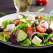 Salata grecească - reteța de vară care te menține sănătos și plin de energie