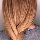 Soare, stil și protecție: coafuri care cuceresc vara