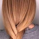 Soare, stil și protecție: coafuri care cuceresc vara