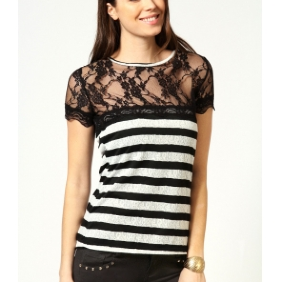 Tricou cu dungi si dantela