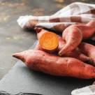 3 rețete rapide și sănătoase cu cartofi dulci pline de gust, culoare și energie pentru orice masă