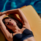 Calvin Klein dezvăluie campania dedicată articolelor esențiale pentru primăvară, cu Dakota Johnson în rolul principal