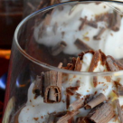 Desertul de duminica: Budinca de ciocolata cu rom si stafide