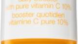 Ser de strălucire Clinique, cu efecte împotriva îmbătrânirii pielii, cu vitamina C 10%. Lasă tenul hidratat, suplu și luminos